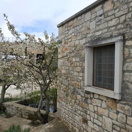 Trullo Monte Laureto 아파트 *